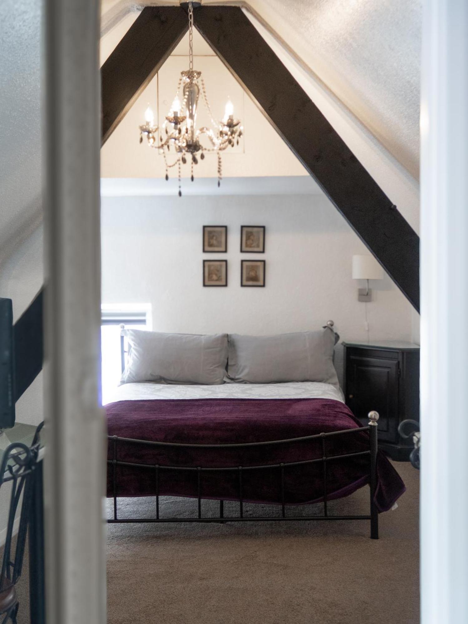 Longbridge House Bed & Breakfast Shepton Mallet Exterior photo