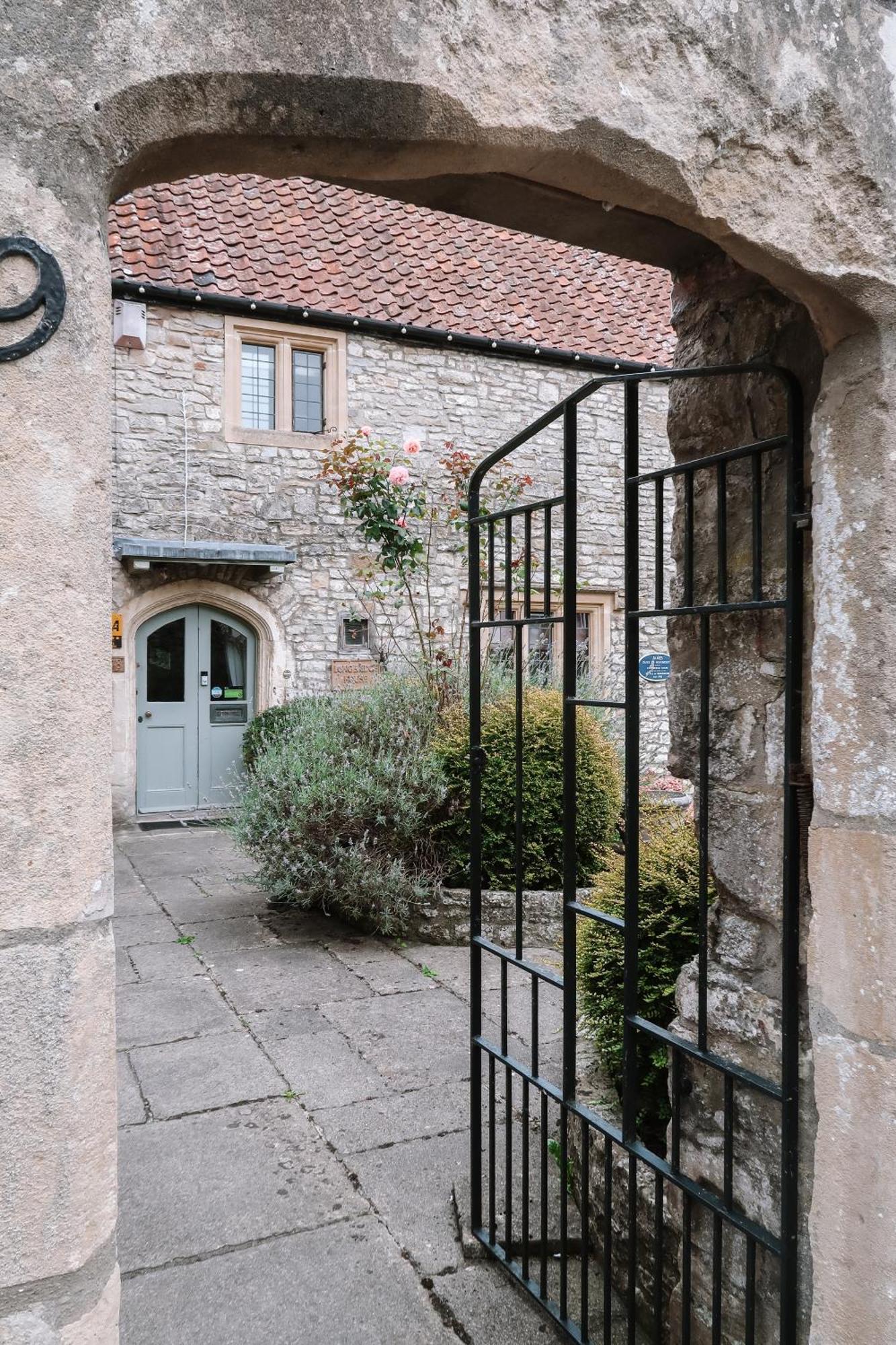 Longbridge House Bed & Breakfast Shepton Mallet Exterior photo